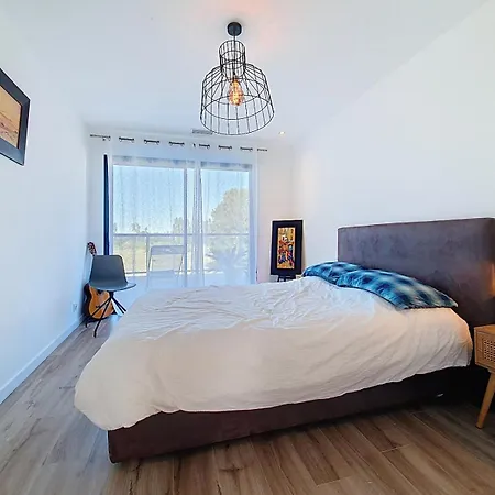 Moderne A Saint-cyprien * Сен-Сиприен